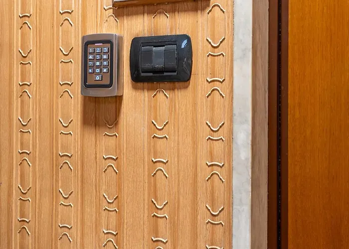 Principe Amedeo 184 Apartamento *